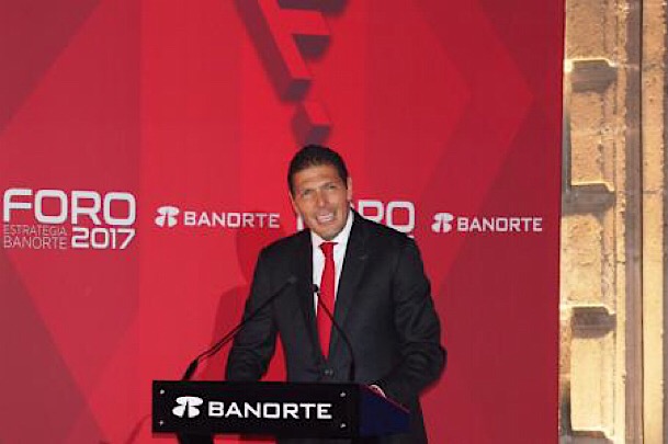 México preparado para 2018, afirma Carlos Hank González.